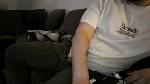 sinned09 online show from 17, 4, 2026