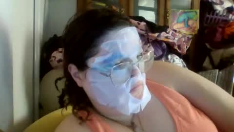 Snapshot of siofra chatting on 28, 10, 2025 Siofra online show from 28, 10, 2025