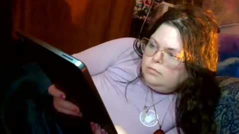 Snapshot of siofra chatting on 6, 11, 2025 Siofra online show from 6, 11, 2025