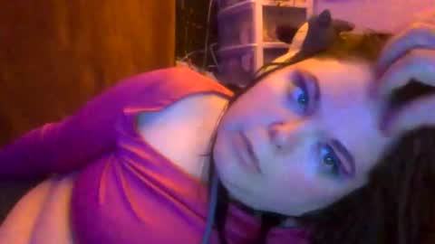 Snapshot of siofra chatting on 15, 11, 2025 Siofra online show from 15, 11, 2025