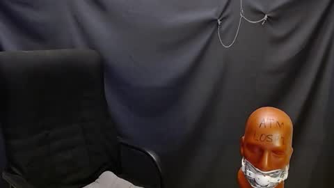 Sir Damien online show from 5, 3, 2025