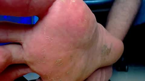 only foot                         worshipers here online show from 16, 9, 2025