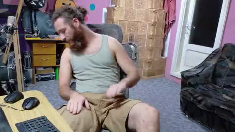 Snapshot of sir_pelo_iv chatting on 13, 10, 2025 I am The Fourth and only Sir. Pelo online show from 13, 10, 2025