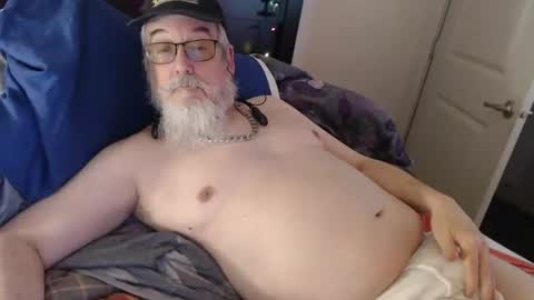 Snapshot of sirbeercan chatting on 11, 7, 2026 sir beer can the friendly hermit online show from 11, 7, 2026