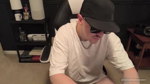 Snapshot of sirdaddymcqween chatting on 3, 3, 2026 Sir Daddy McQween online show from 3, 3, 2026