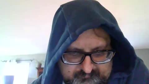 Snapshot of sirmike80 chatting on 28, 4, 2026 SirMike80 online show from 28, 4, 2026