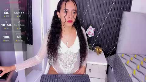 Snapshot of sisi_rosex chatting on 30, 1, 2025 Shopia online show from 30, 1, 2025