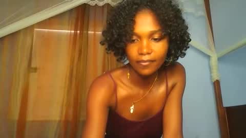 Sissi0325 online show from 5, 2, 2026