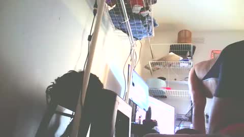 RESPONDS WELL TO ... online show from 25, 10, 2025