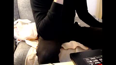 looking for older male ore female to use me sexually and be good to me ahhhhh online show from 20, 1, 2025