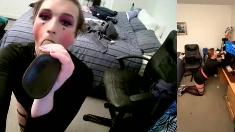 Snapshot of sissycdmish chatting on 21, 9, 2025 SissyCDMish online show from 21, 9, 2025