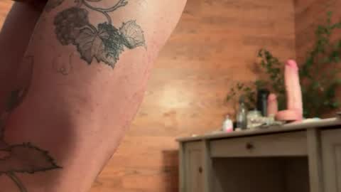 SissyMiles online show from 13, 6, 2026