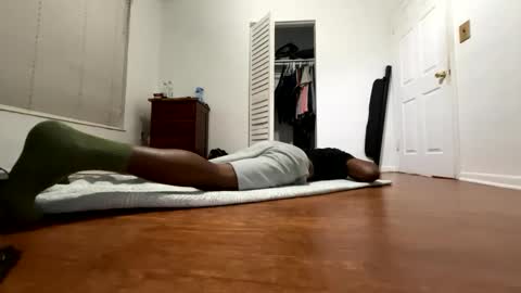 SIXFOOTFOURNINE online show from 18, 4, 2026