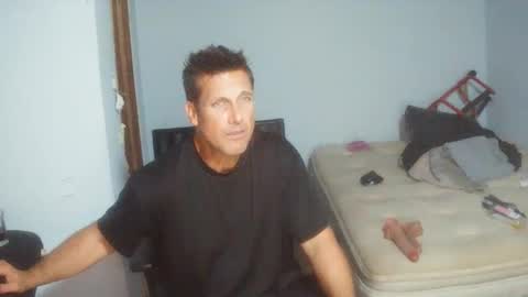 Snapshot of sizzzlenomics chatting on 6, 10, 2025 SIZZZLENOMICS online show from 6, 10, 2025