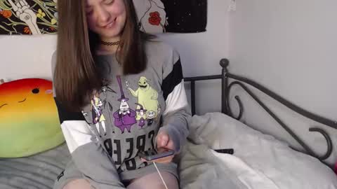 sk8t3rgurl online show from 9, 11, 2025