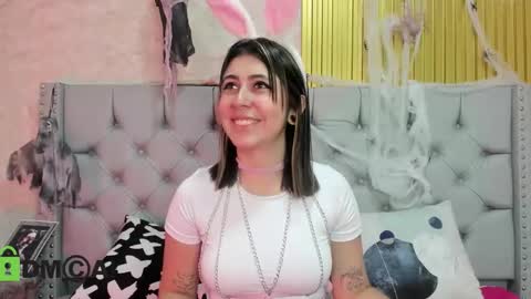 Snapshot of skarlet04 chatting on 17, 10, 2025 Skarlet online show from 17, 10, 2025