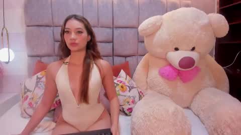 Snapshot of skarlettbenett chatting on 15, 1, 2026 Skarlett online show from 15, 1, 2026