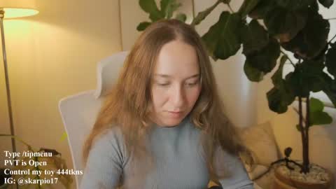 Im Scarlett  ONLINE  5pm-10pm NYC time  online show from 30, 3, 2026