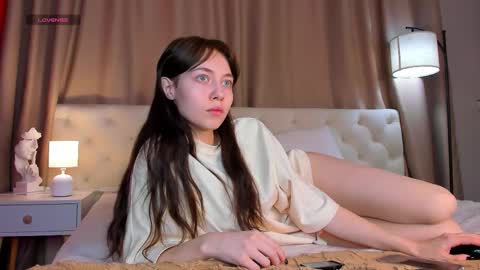 Snapshot of skelerata chatting on 18, 10, 2025 Emily online show from 18, 10, 2025