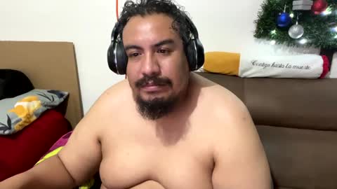 Snapshot of skinhell chatting on 30, 12, 2024 Elias online show from 30, 12, 2024