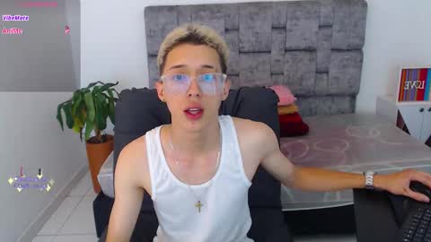 Snapshot of skinny_bigcock20 chatting on 2, 12, 2025 skinny_bigcock20 online show from 2, 12, 2025