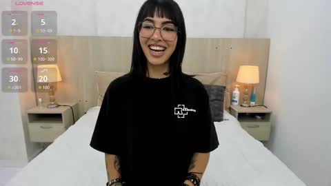 Emily Rojas online show from 24, 10, 2025