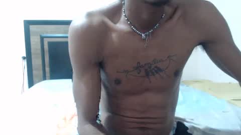 Snapshot of skinny_long_cock chatting on 25, 11, 2025 Albert online show from 25, 11, 2025