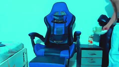 skinny marked online show from 28, 10, 2025