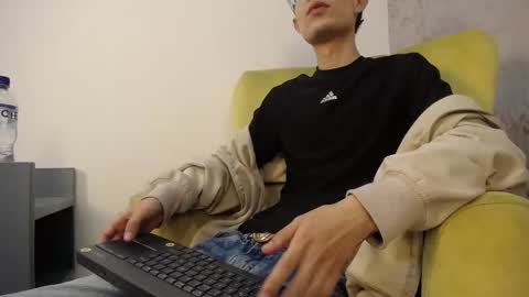 Snapshot of skinny_office chatting on 14, 2, 2026 David online show from 14, 2, 2026