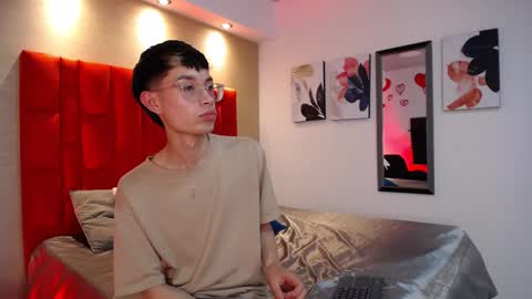 Snapshot of skinny_office chatting on 3, 3, 2026 David online show from 3, 3, 2026