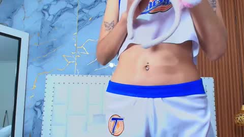 Snapshot of skinnyandcute_ chatting on 22, 2, 2025 Mariah Black online show from 22, 2, 2025