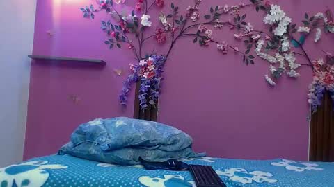 Snapshot of skinnybarbie022 chatting on 12, 9, 2025 barbi online show from 12, 9, 2025