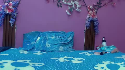 Snapshot of skinnybarbie022 chatting on 26, 9, 2025 barbi online show from 26, 9, 2025