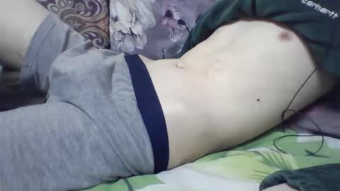 skinnycuteb0y online show from 4, 1, 2025