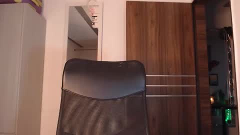 jesica online show from 6, 11, 2025