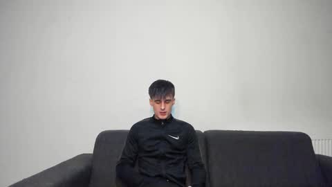 skinnyguywithbigd online show from 19, 12, 2024