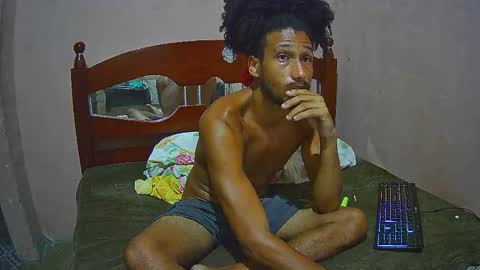 Skinny Latin Man online show from 4, 12, 2024