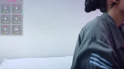 Snapshot of skinnyneighbour_ chatting on 13, 11, 2025 Karla online show from 13, 11, 2025