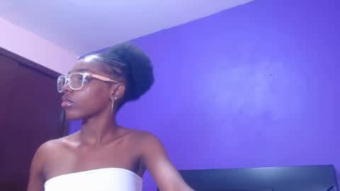 skinnysexy4u online show from 22, 6, 2026