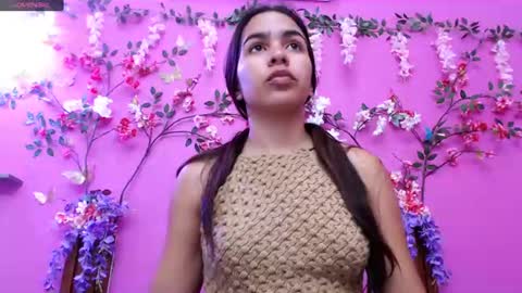 Snapshot of skinnysofia18 chatting on 21, 6, 2026 sofia online show from 21, 6, 2026