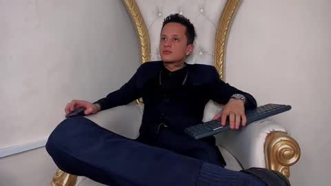 Snapshot of skinnyzeth chatting on 24, 10, 2025 SkinnyZeth online show from 24, 10, 2025