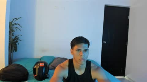 Snapshot of skinydoll_ chatting on 4, 4, 2026 burning woman online show from 4, 4, 2026