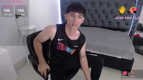 Skorpyon Musclee online show from 31, 12, 2024