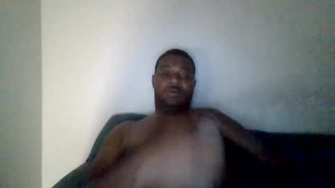 Snapshot of skulldaddy1 chatting on 12, 9, 2025 skulldaddy1 online show from 12, 9, 2025