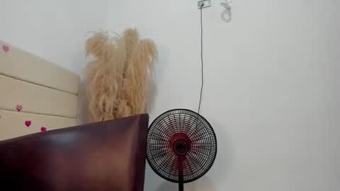 Snapshot of sky_dancer chatting on 17, 9, 2025 Reuben online show from 17, 9, 2025