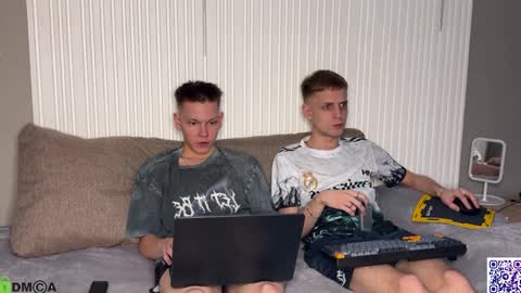 Snapshot of sky_hunter chatting on 30, 10, 2025 sky_hunter online show from 30, 10, 2025