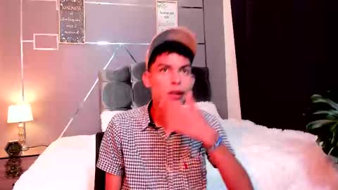 Snapshot of sky_jules chatting on 17, 11, 2025 Daniel online show from 17, 11, 2025