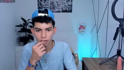 Snapshot of sky_jules chatting on 30, 11, 2025 Daniel online show from 30, 11, 2025