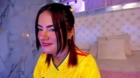skyler_rouse online show from 23, 6, 2026