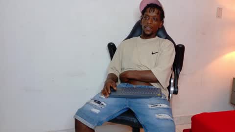 SKYLERBIGXXX online show from 2, 10, 2025